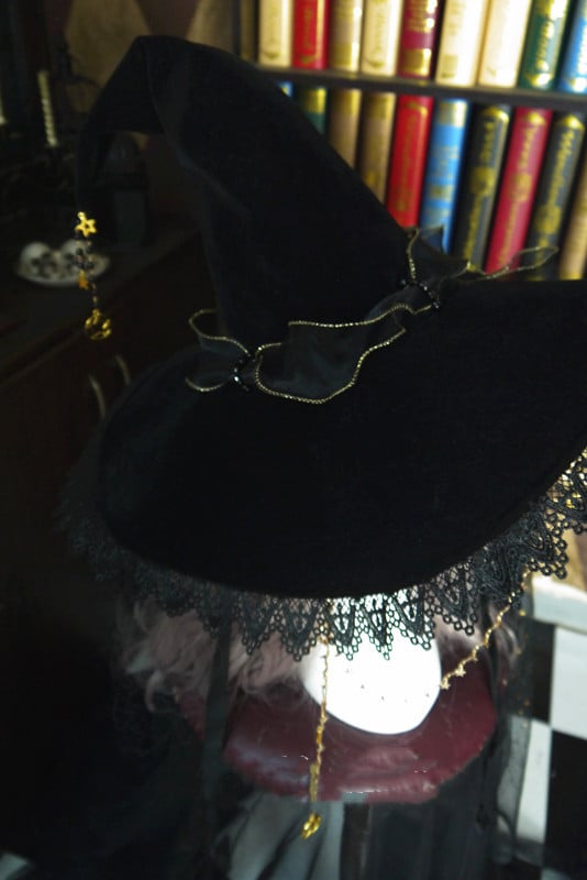 Gorgeous Halloween Fancy Witch Hat with Shiny Veil and Stars Chain